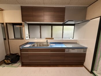 ハウステック マルーレ施工後のキッチン正面